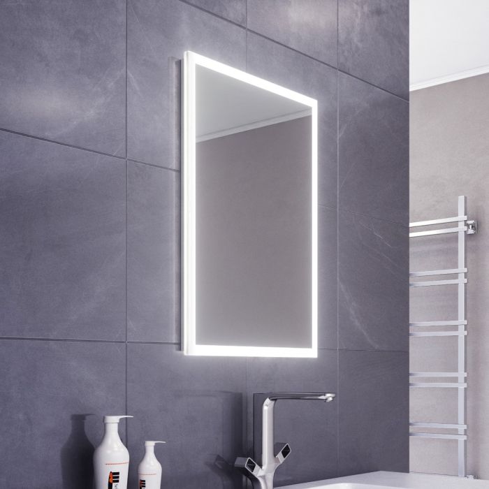 Bathroom Mirror Cleaning Tips: Streak-Free in 3 Minutes