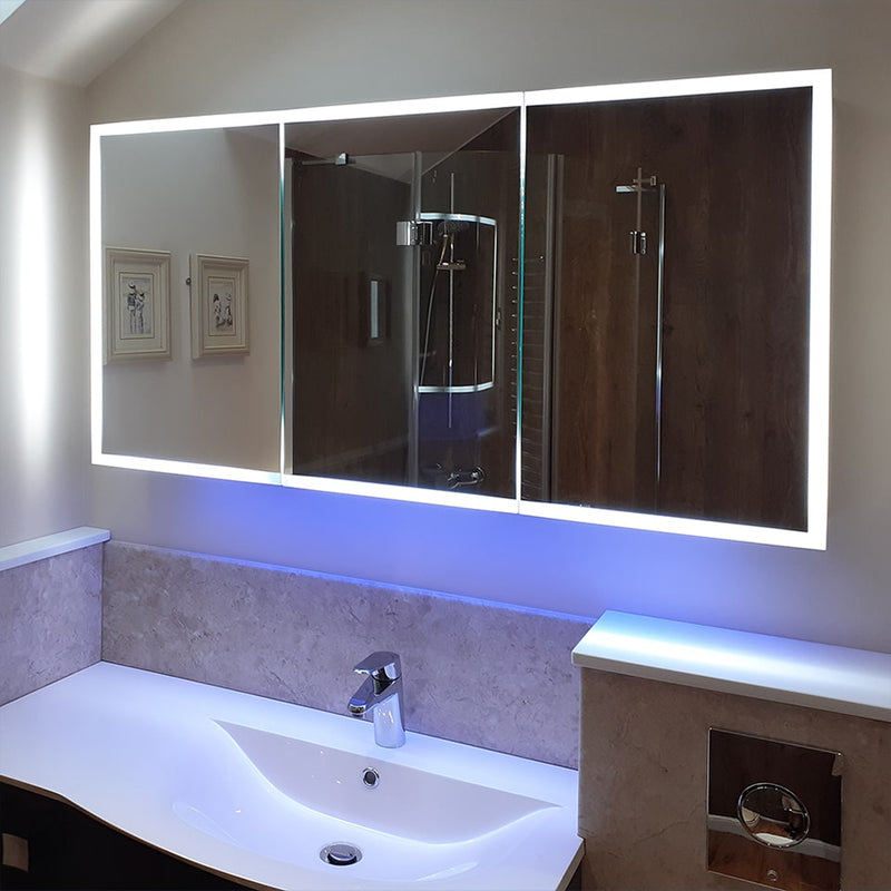 Edge-lit cabinet with atmospheric (colour-changing) Spa-mode underligting